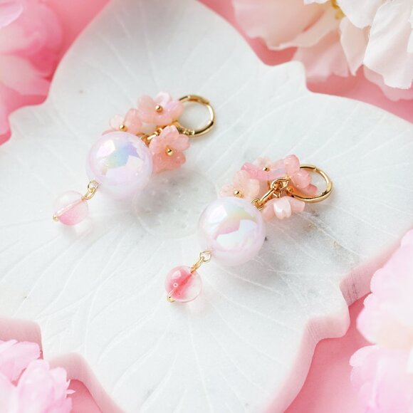Handmade cherry blossom earrings - Picture 1 of 4